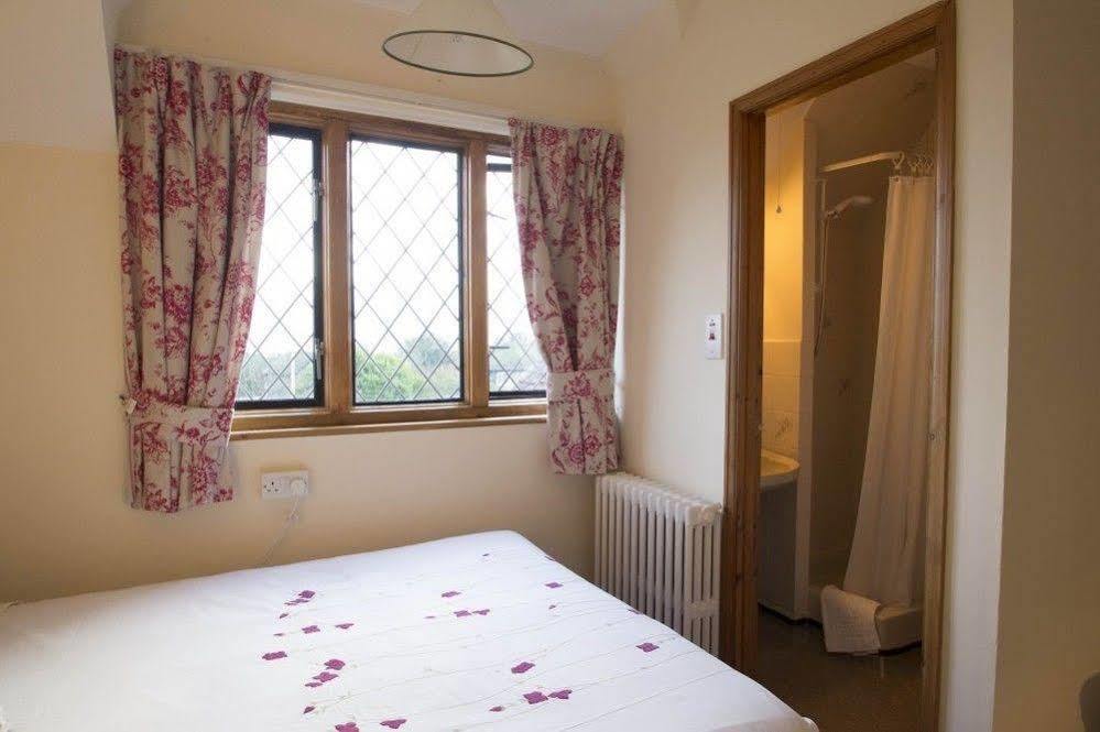 Fern Lodge Guesthouse ハイス エクステリア 写真